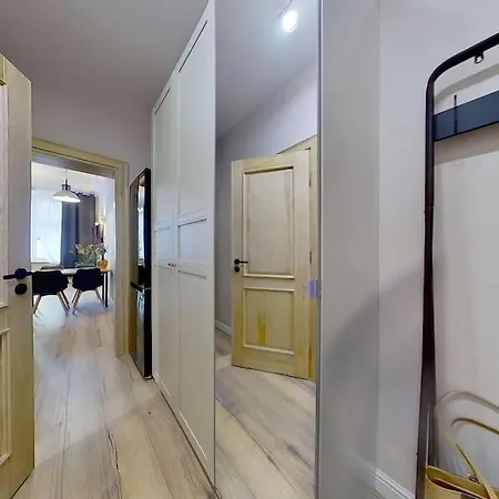 Апартаменти Shortstay Traugutta A Вроцлав