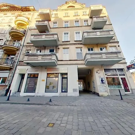 Апартаменти Shortstay Traugutta A